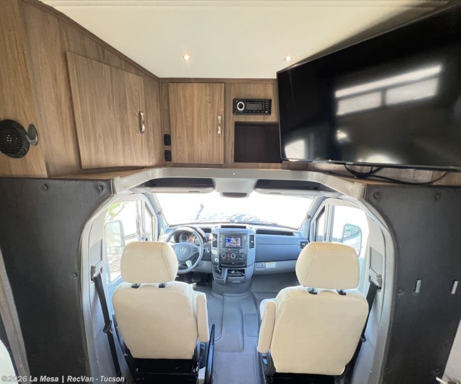 Used 2019 Dynamax Corp ISATA 3 24FWM available in Tucson, Arizona