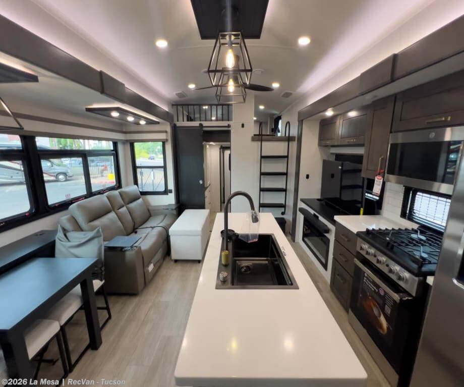 2026 Heartland Bighorn 40DB - New Fifth Wheel For Sale by La Mesa | RecVan - Tucson in Tucson, Arizona