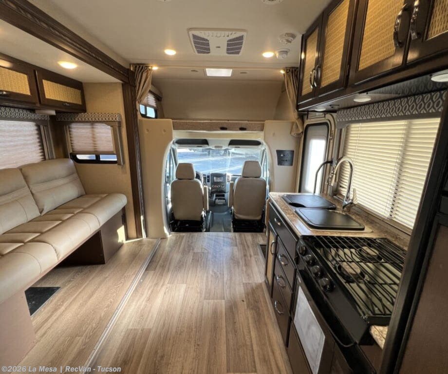2018 Freedom Elite 24FE by Thor Motor Coach from La Mesa | RecVan - Tucson in Tucson, Arizona
