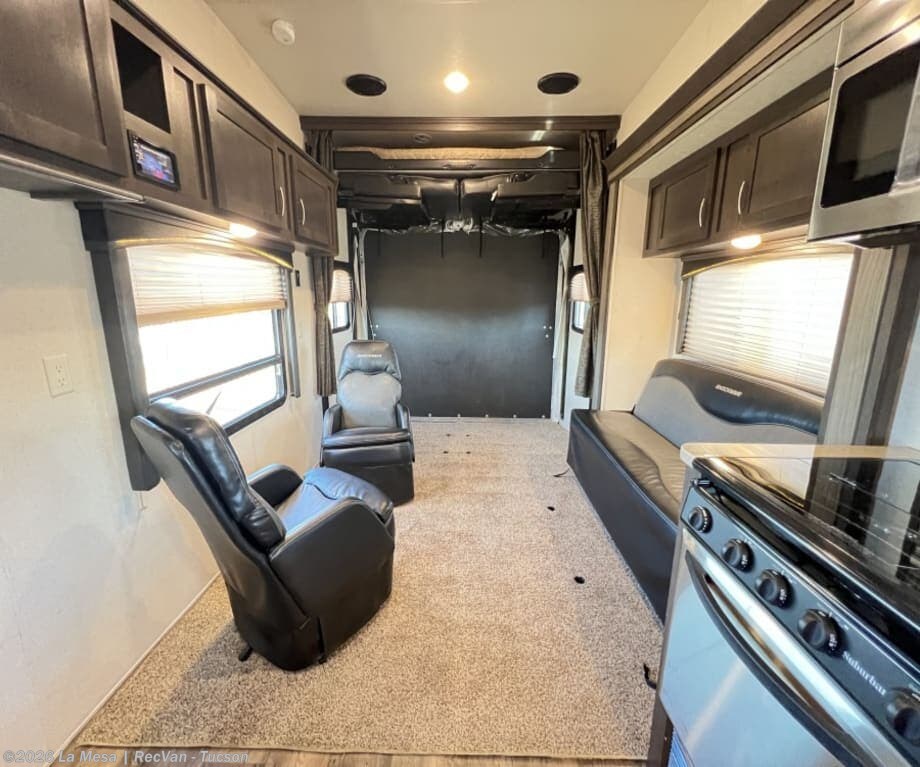 2019 Shockwave F28FWG by Forest River from La Mesa | RecVan - Tucson in Tucson, Arizona