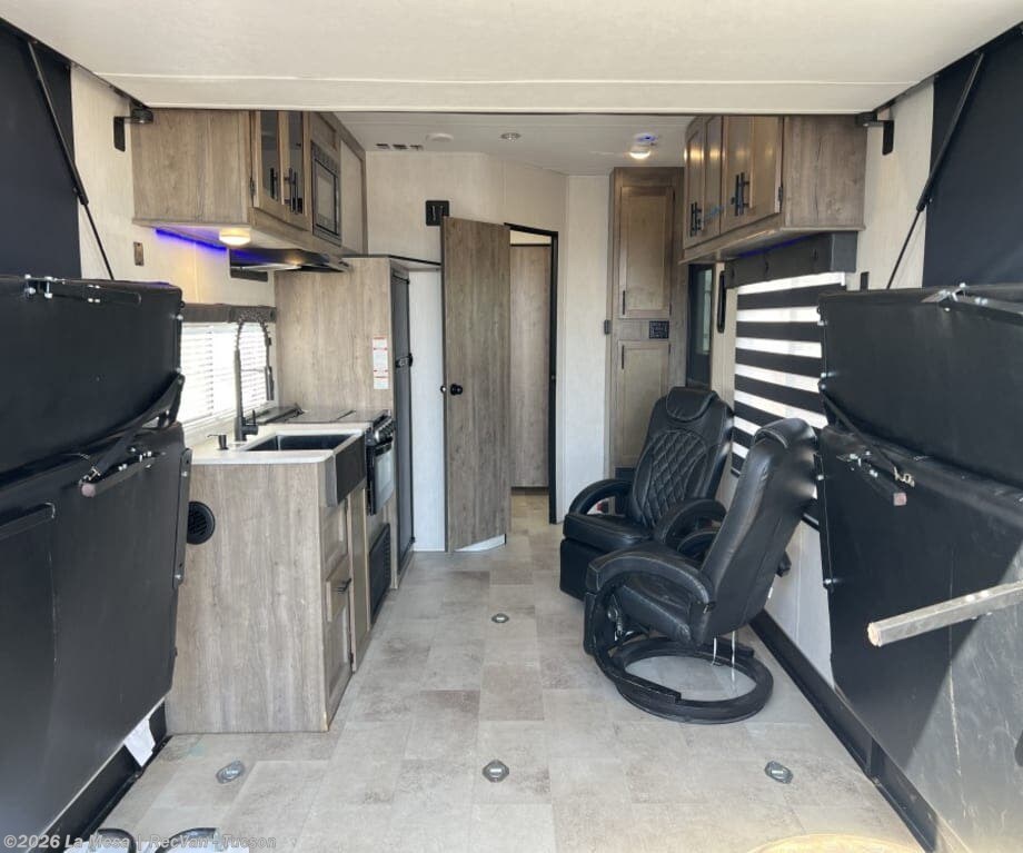 2021 Forest River ROGUE 25V - Used Toy Hauler For Sale by La Mesa | RecVan - Tucson in Tucson, Arizona