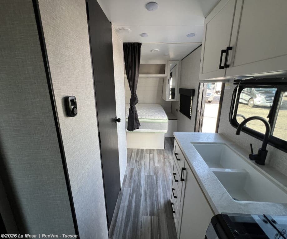 2025 Jayco Jay Flight SLX 210 QB - Used Travel Trailer For Sale by La Mesa | RecVan - Tucson in Tucson, Arizona