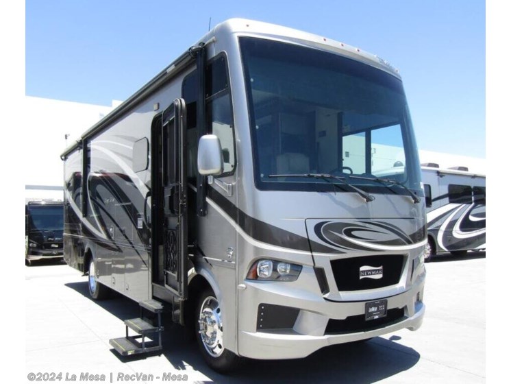 Used 2019 Newmar Bay Star 3124 available in Mesa, Arizona