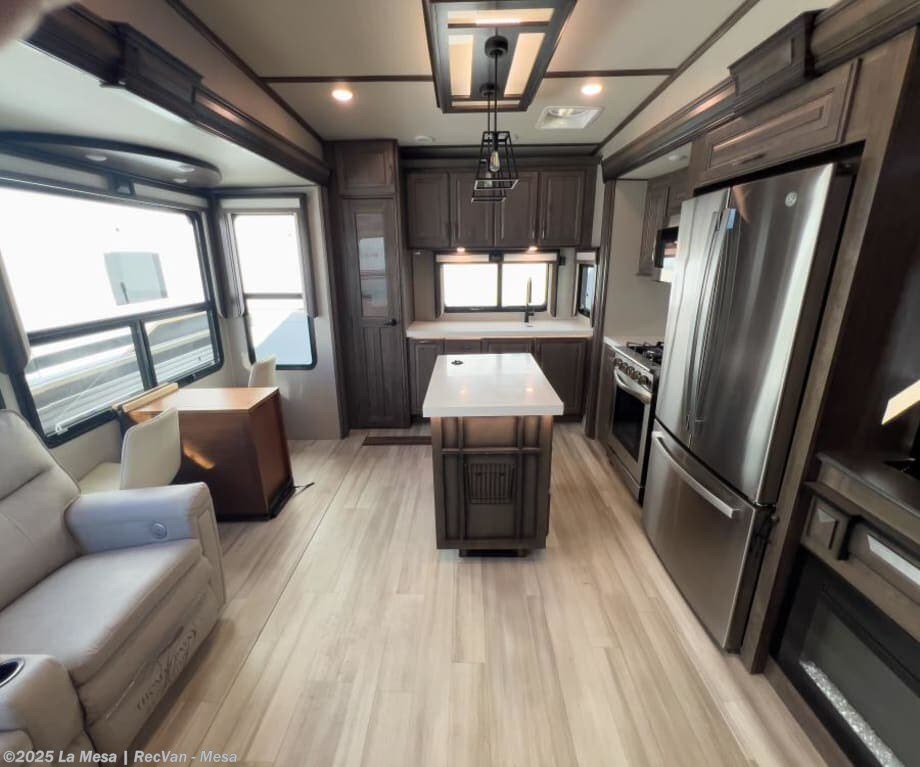 2022 Grand Design Solitude 280RK - Used Fifth Wheel For Sale by La Mesa | RecVan - Mesa in Mesa, Arizona