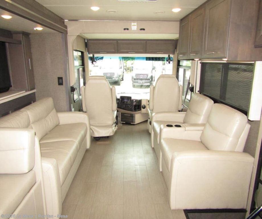 2022 Palazzo 37.4 by Thor Motor Coach from La Mesa | RecVan - Mesa in Mesa, Arizona
