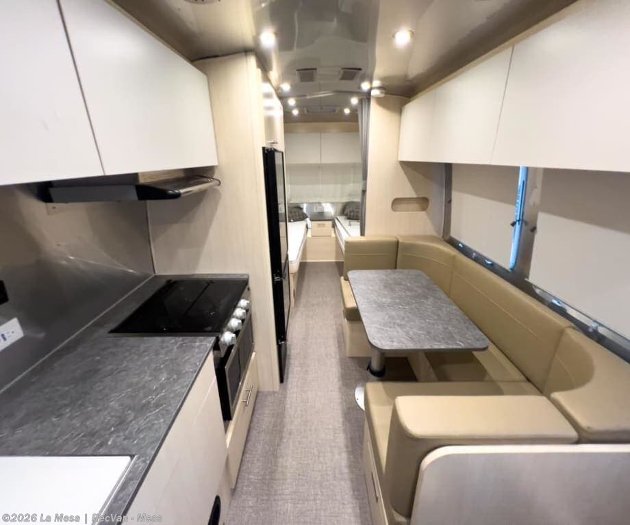 2023 Airstream Flying Cloud 23FTB - Used Travel Trailer For Sale by La Mesa | RecVan - Mesa in Mesa, Arizona