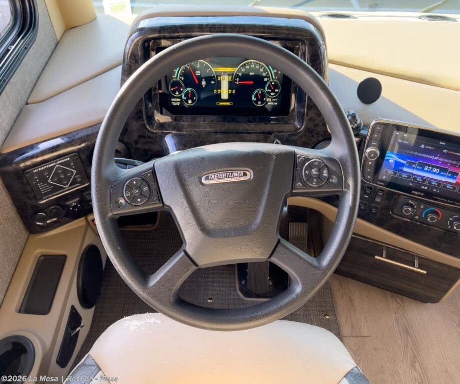 2022 Palazzo 37.4 by Thor Motor Coach from La Mesa | RecVan - Mesa in Mesa, Arizona