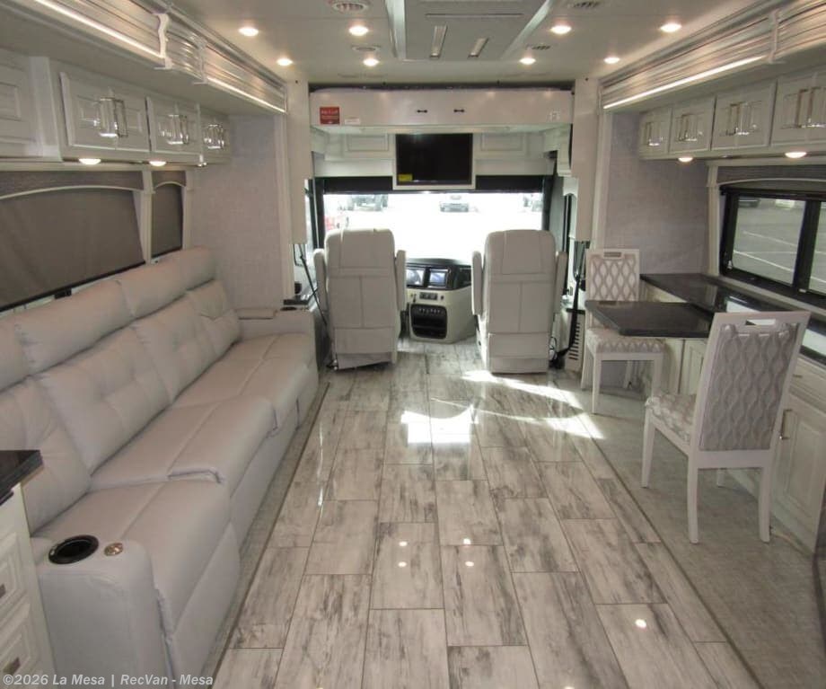 2025 Discovery LXE 44S-LXE by Fleetwood from La Mesa | RecVan - Mesa in Mesa, Arizona