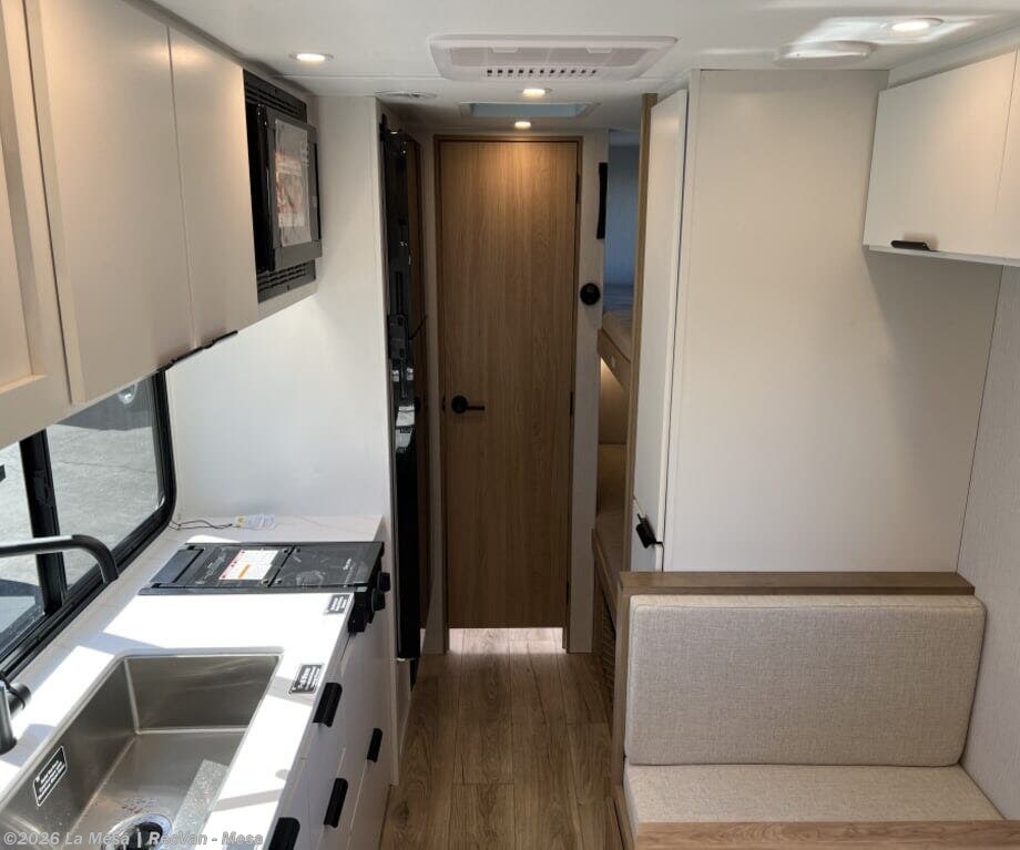 2026 Winnebago MICRO MINNIE-TT 1800BH - New Travel Trailer For Sale by La Mesa | RecVan - Mesa in Mesa, Arizona