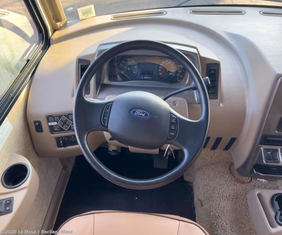 2018 Sunstar 31BE by Winnebago from La Mesa | RecVan - Mesa in Mesa, Arizona