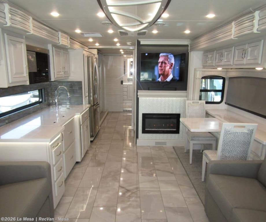 New 2025 Fleetwood Discovery 38W available in Mesa, Arizona