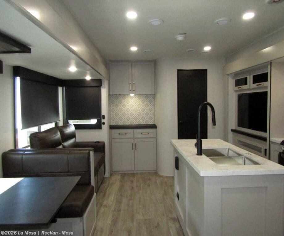 2026 SUNDANCE XLT TRAILER 31BROK by Jayco from La Mesa | RecVan - Mesa in Mesa, Arizona