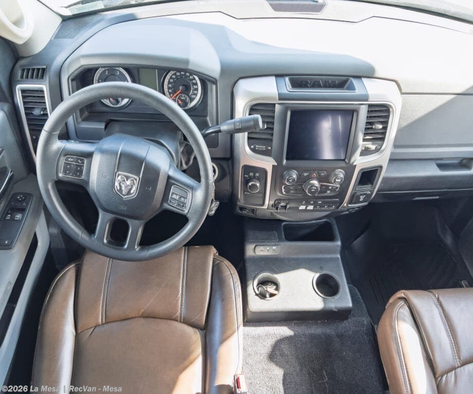 2019 Dynamax Corp ISATA SERIES 5 30FWD 4X4 - Used Class C For Sale by La Mesa | RecVan - Mesa in Mesa, Arizona