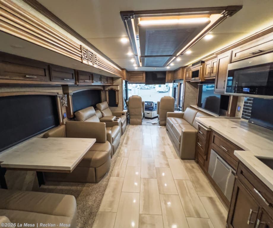 Used 2021 Newmar Ventana 4369 available in Mesa, Arizona