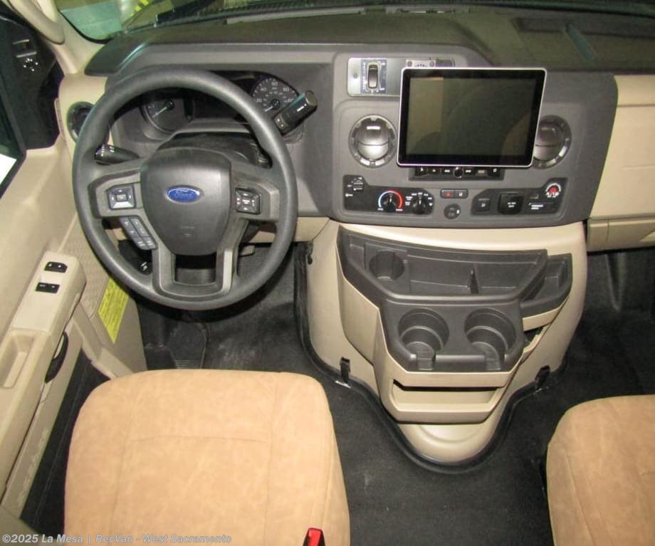 2026 Winnebago Minnie Winnie WF326NP - New Class C For Sale by La Mesa | RecVan - West Sacramento in West Sacramento, California