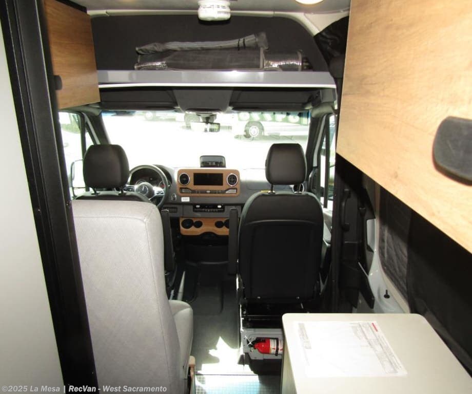 New 2026 Winnebago Revel BMB44E-2.5-2 available in West Sacramento, California