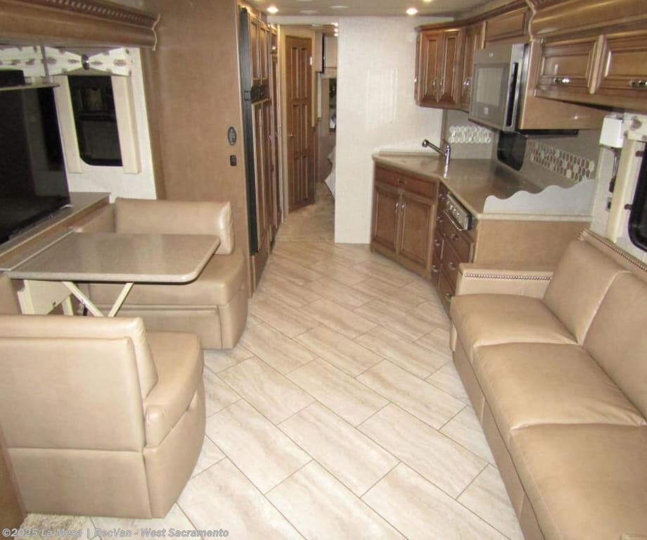 Used 2020 Newmar Bay Star 3005 available in West Sacramento, California