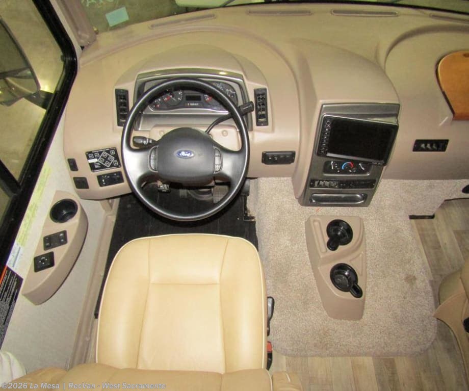 2018 Winnebago Vista LX 30T - Used Class A For Sale by La Mesa | RecVan - West Sacramento in West Sacramento, California