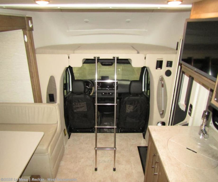 Used 2023 Tiffin Wayfarer 25RW available in West Sacramento, California