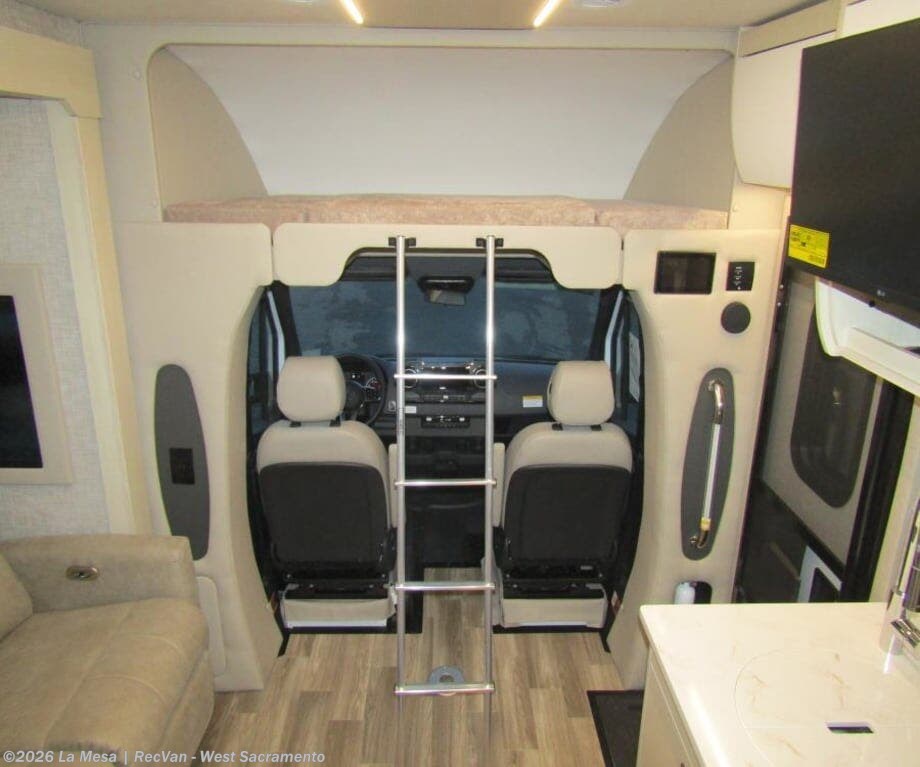 New 2026 Tiffin Wayfarer 25XLW available in West Sacramento, California