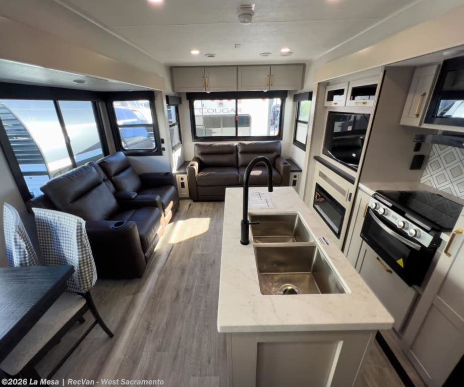 2026 Jayco SUNDANCE XLT TRAILER 29RLBS - New Travel Trailer For Sale by La Mesa | RecVan - West Sacramento in West Sacramento, California