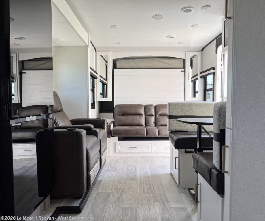 2026 Heartland North Trail 210MB - New Travel Trailer For Sale by La Mesa | RecVan - West Sacramento in West Sacramento, California
