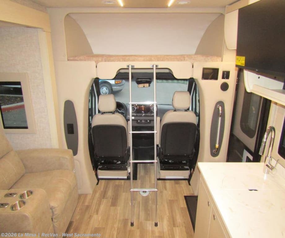New 2026 Tiffin Wayfarer 25XPW available in West Sacramento, California
