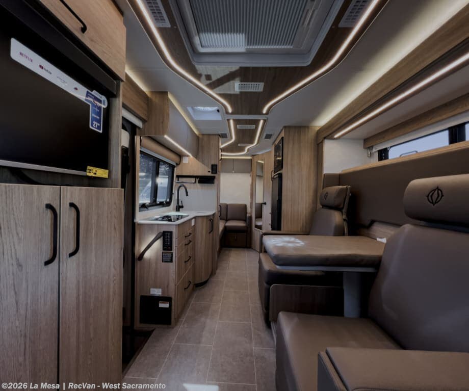 New 2026 Leisure Travel Unity U24FX available in West Sacramento, California