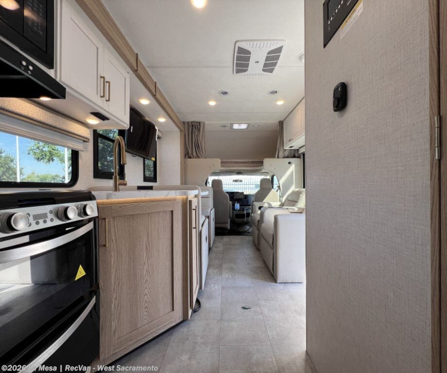 2027 Chateau 28Z by Thor Motor Coach from La Mesa | RecVan - West Sacramento in West Sacramento, California