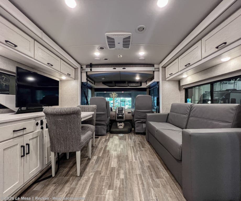 2022 Adventurer 30T by Winnebago from La Mesa | RecVan - West Sacramento in West Sacramento, California