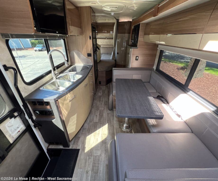 2019 View 24J by Winnebago from La Mesa | RecVan - West Sacramento in West Sacramento, California