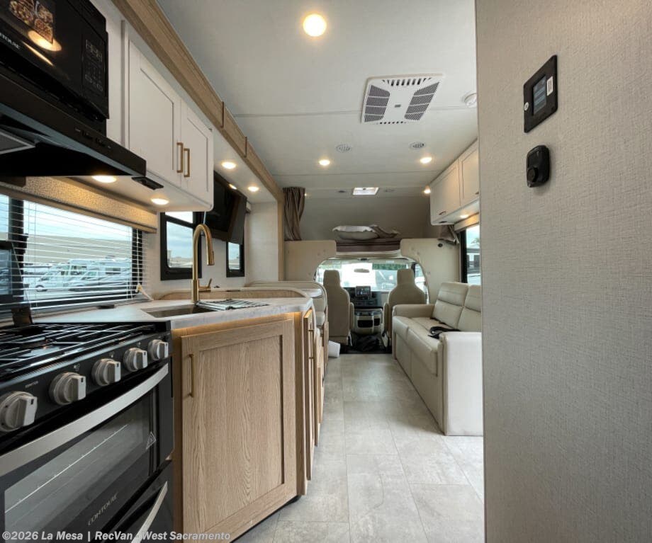 2026 Chateau 28Z PP by Thor Motor Coach from La Mesa | RecVan - West Sacramento in West Sacramento, California