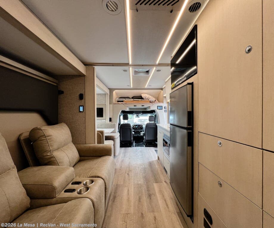 New 2027 Tiffin Wayfarer 25RW available in West Sacramento, California