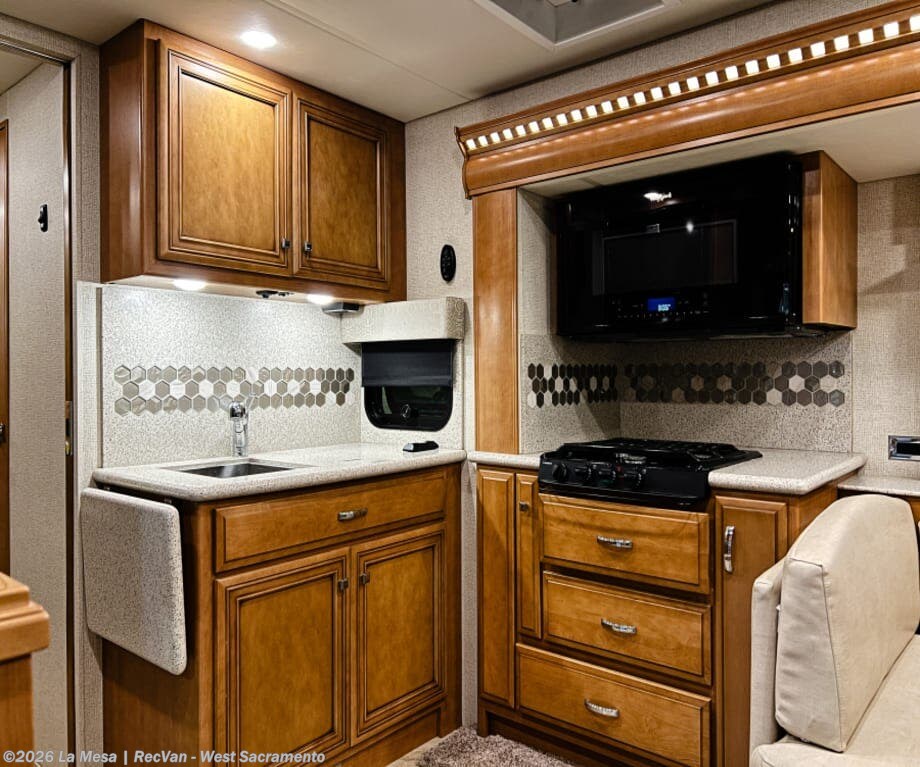 2018 Newmar Bay Star 3009 - Used Class A For Sale by La Mesa | RecVan - West Sacramento in West Sacramento, California