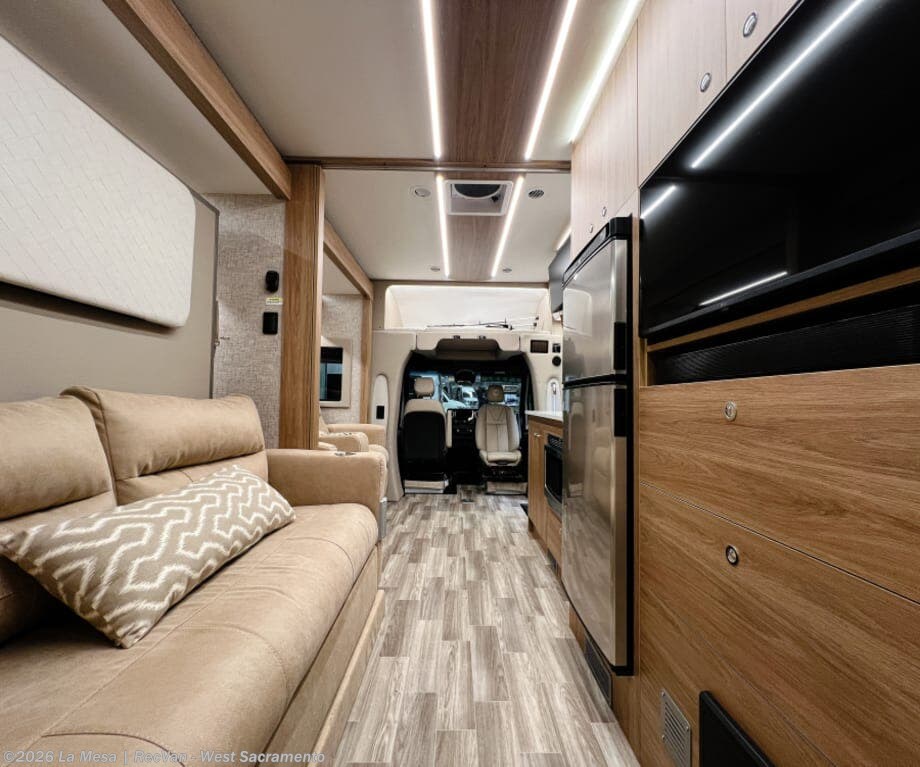 2025 Tiffin Wayfarer 25XRW - Used Class C For Sale by La Mesa | RecVan - West Sacramento in West Sacramento, California