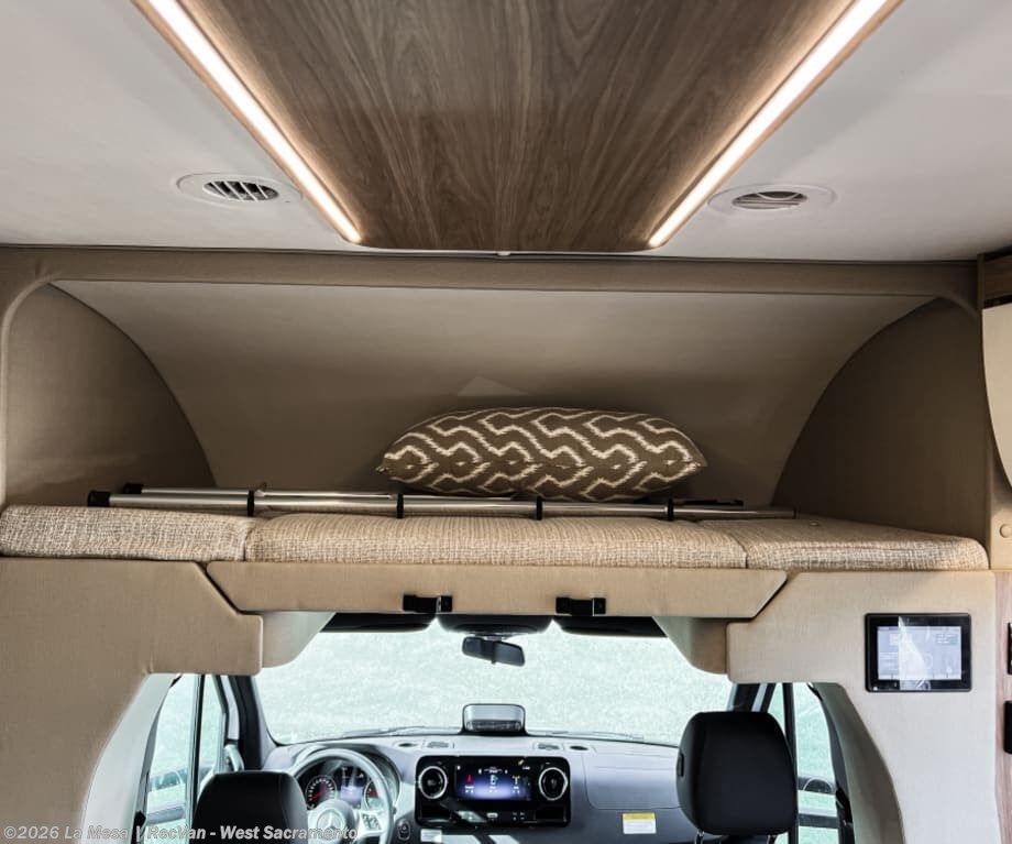 New 2027 Tiffin Wayfarer 25XLW available in West Sacramento, California