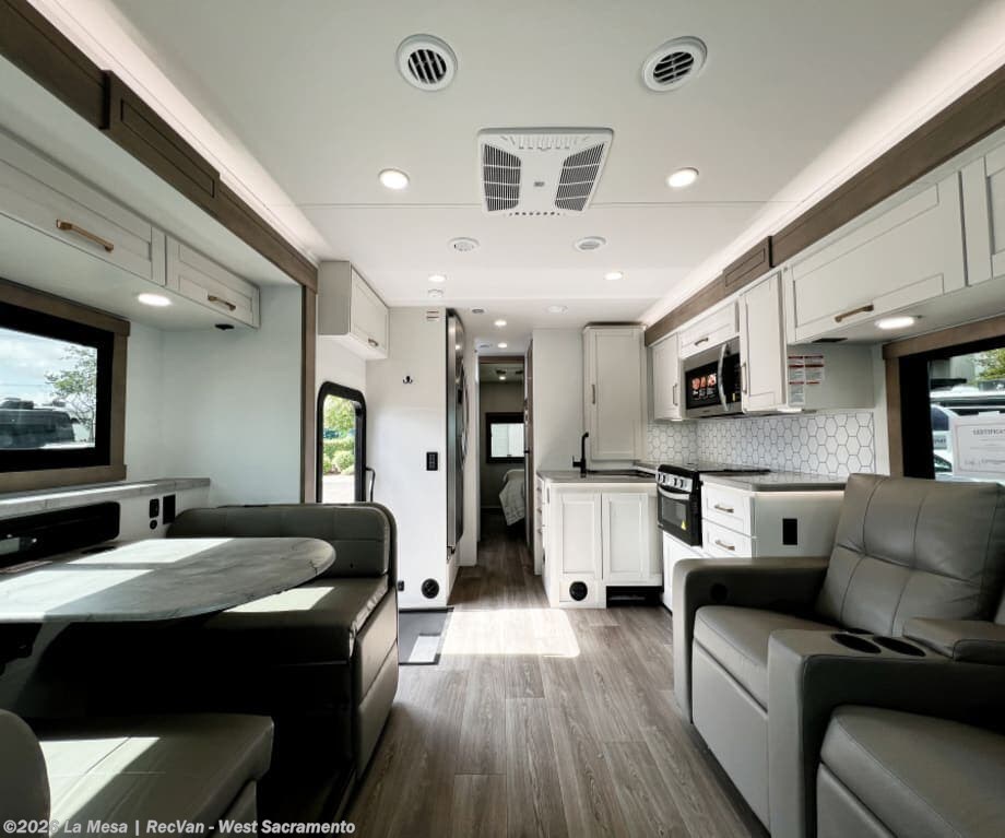New 2027 Entegra Coach Vision XL 31UL available in West Sacramento, California