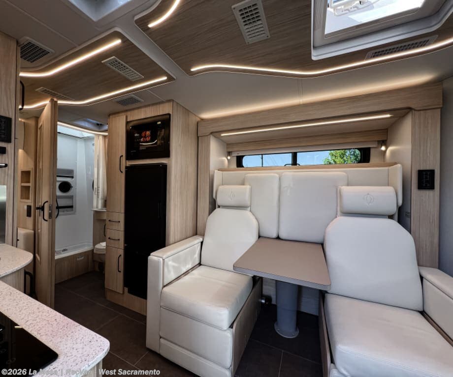 New 2027 Leisure Travel Unity U24FX available in West Sacramento, California