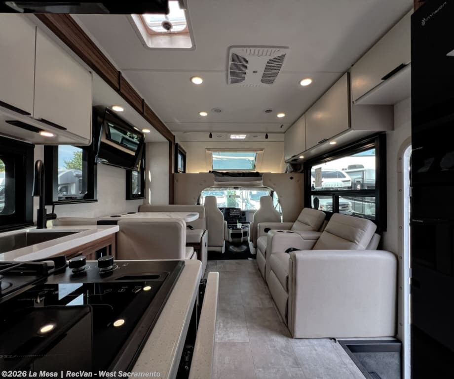 New 2027 Thor Motor Coach Quantum KW29 available in West Sacramento, California