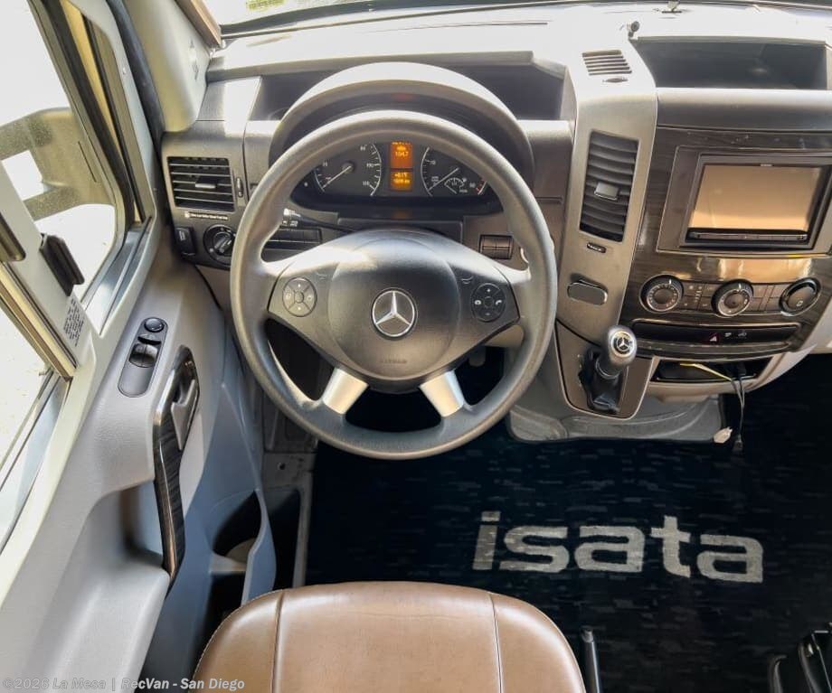 2019 Dynamax Corp ISATA 3 24RW - Used Class C For Sale by La Mesa | RecVan - San Diego in San Diego, California