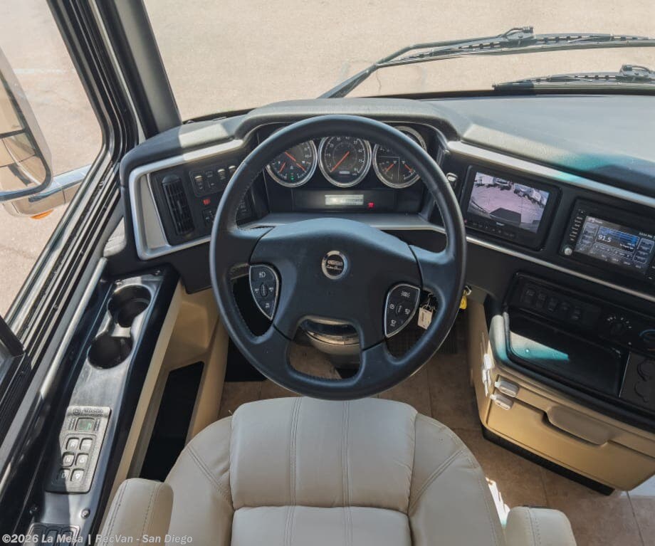 2019 Ventana 3426 by Newmar from La Mesa | RecVan - San Diego in San Diego, California