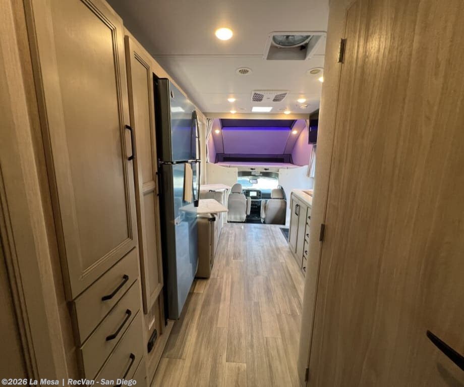 2027 Omni Z30 by Thor Motor Coach from La Mesa | RecVan - San Diego in San Diego, California