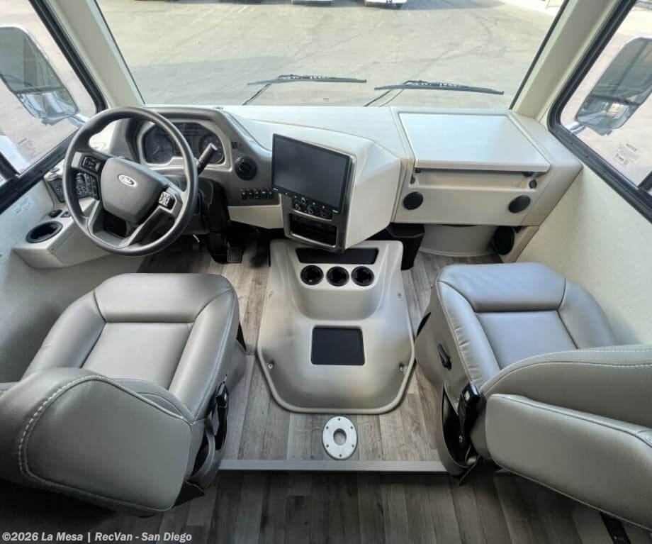 2026 Thor Motor Coach Hurricane 29L - Used Class A For Sale by La Mesa | RecVan - San Diego in San Diego, California