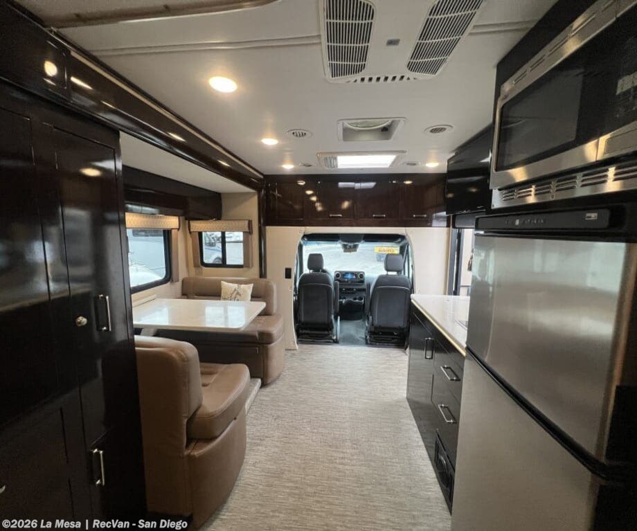 2022 Vienna 25FWS by Renegade RV from La Mesa | RecVan - San Diego in San Diego, California