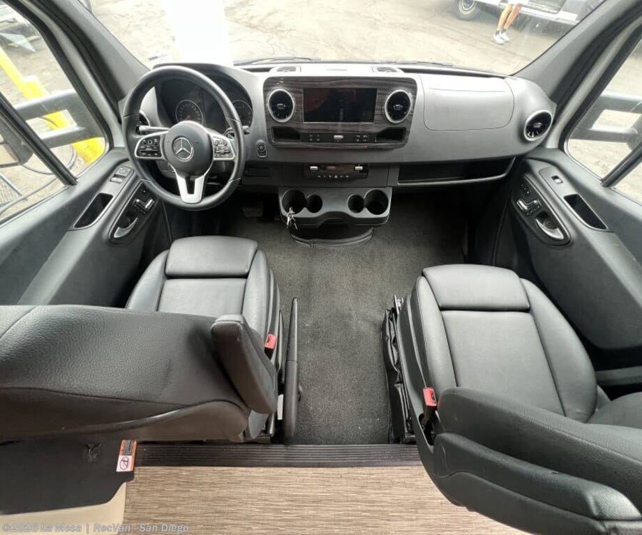 2022 Renegade RV Vienna 25FWS - Used Class C For Sale by La Mesa | RecVan - San Diego in San Diego, California