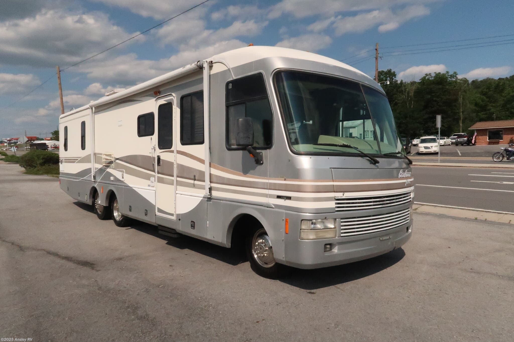 1998 Fleetwood Pace Arrow 36B RV for Sale in Duncansville, PA 16635