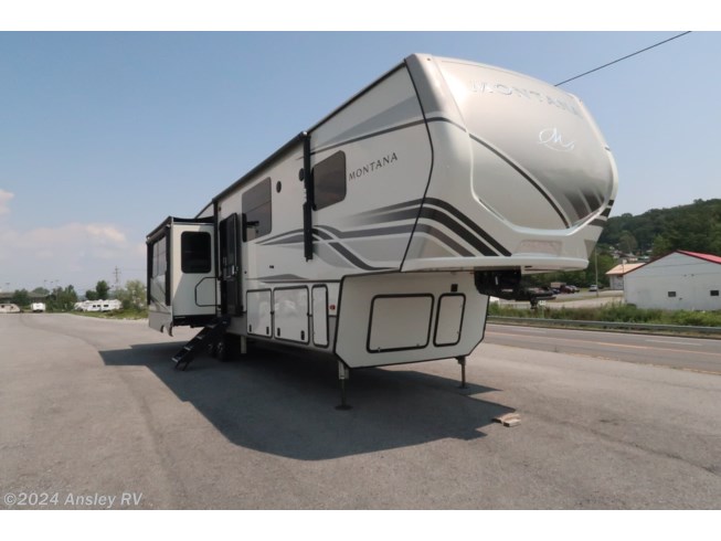 New 2022 Keystone Montana 3855BR available in Duncansville, Pennsylvania