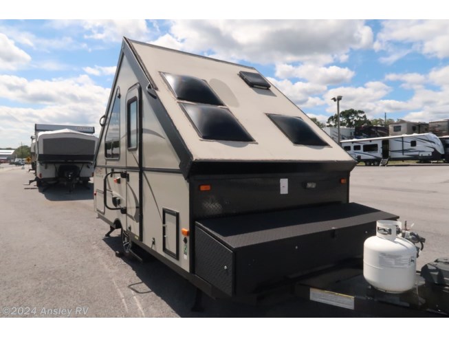 Used 2016 Starcraft Comet Hardside H1235SB available in Duncansville, Pennsylvania