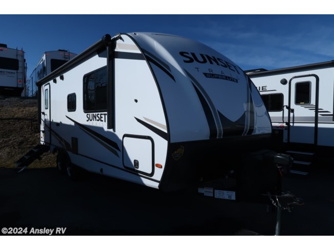 2022 CrossRoads Sunset Trail Super Lite SS212RB - New Travel Trailer For Sale by Ansley RV in Duncansville, Pennsylvania