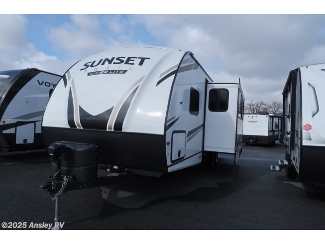 New 2022 CrossRoads Sunset Trail Super Lite SS272BH available in Duncansville, Pennsylvania